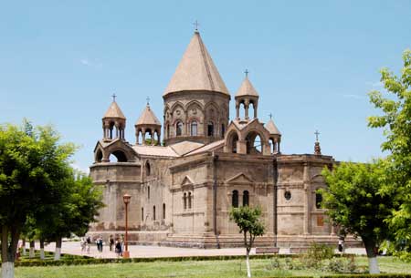 Etchmiadzin-Cathedral_Armen